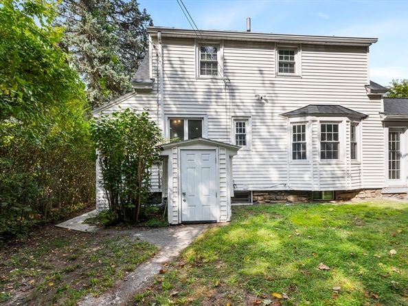 36 Melrose St, Worcester MA 01605