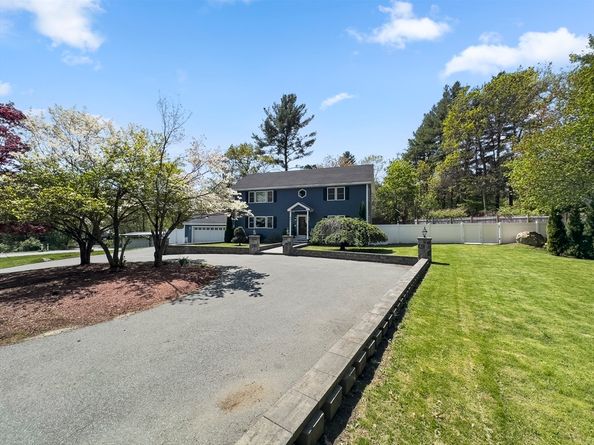 851 Forest St, North Andover MA 01845