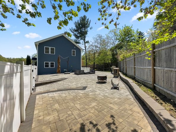 851 Forest St, North Andover MA 01845