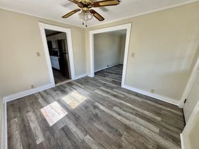 29 Fiske St, Southbridge MA 01550