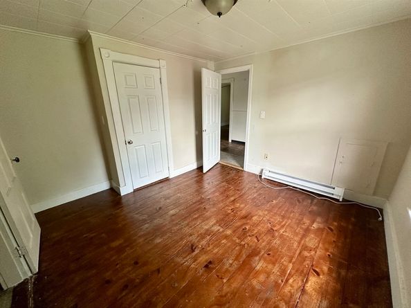 29 Fiske St, Southbridge MA 01550
