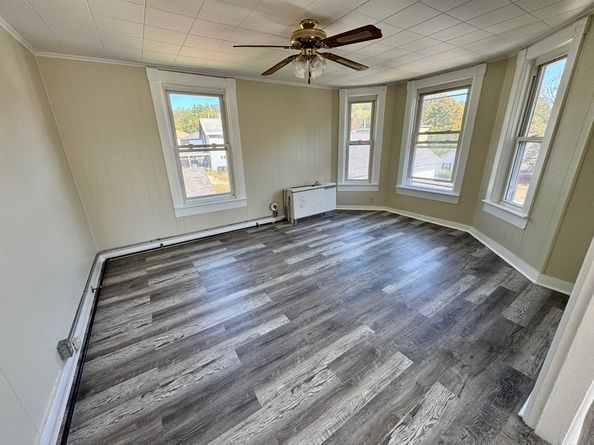 29 Fiske St, Southbridge MA 01550