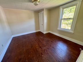 29 Fiske St, Southbridge MA 01550