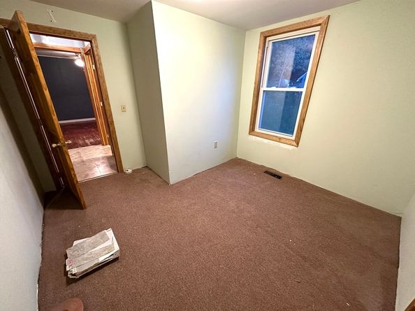 29 Fiske St, Southbridge MA 01550