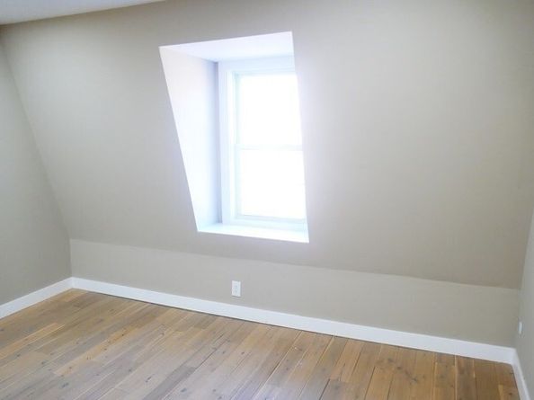 5 Monmouth St 3, Boston MA 02128