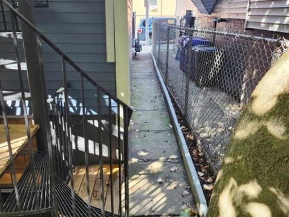 5 Monmouth St 3, Boston MA 02128