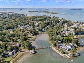 6 Whiton Ave, Hingham MA 02043