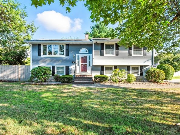 7 Market St, Peabody MA 01960