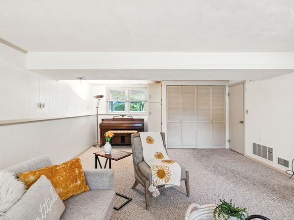 7 Market St, Peabody MA 01960