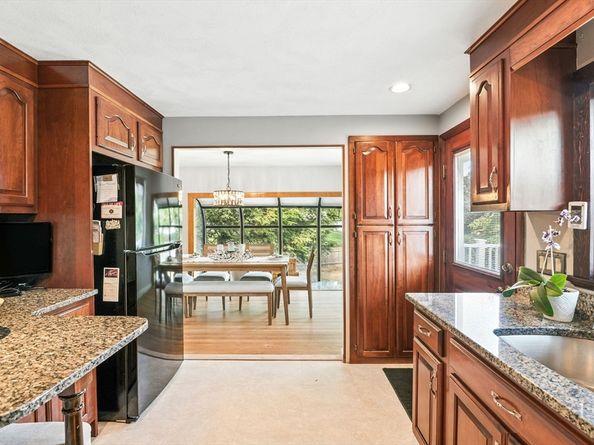 7 Market St, Peabody MA 01960