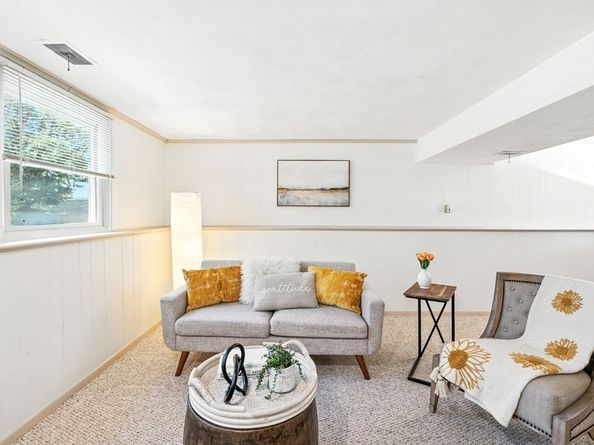 7 Market St, Peabody MA 01960