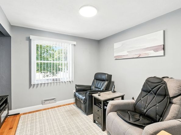 7 Market St, Peabody MA 01960