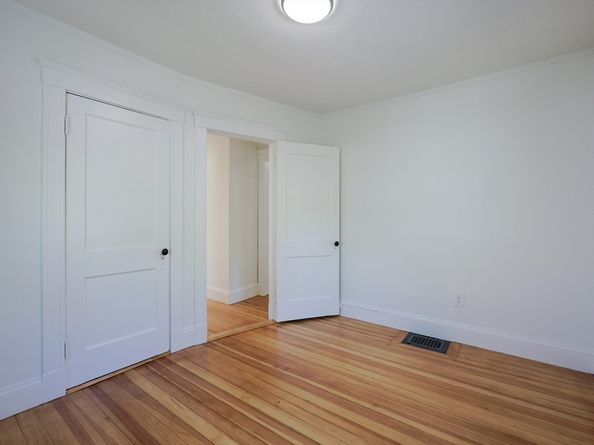 48 William St, Newton MA 02465