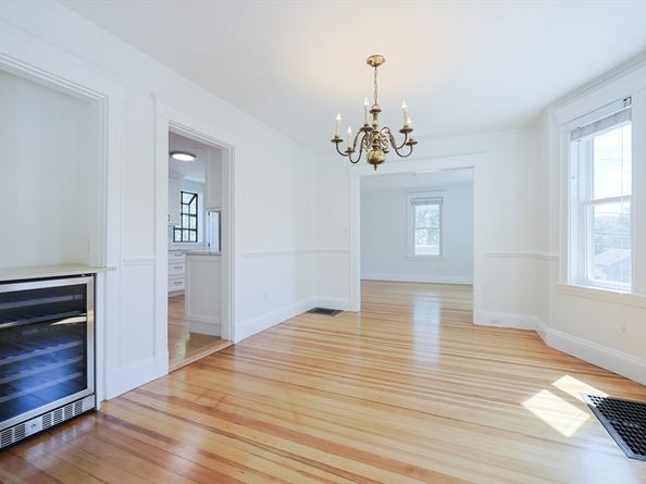 48 William St, Newton MA 02465