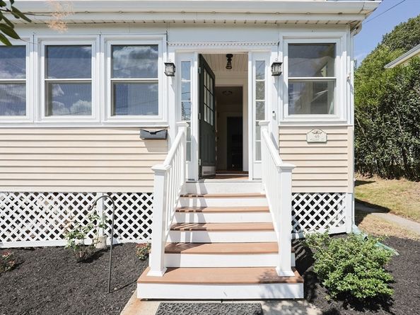 48 William St, Newton MA 02465
