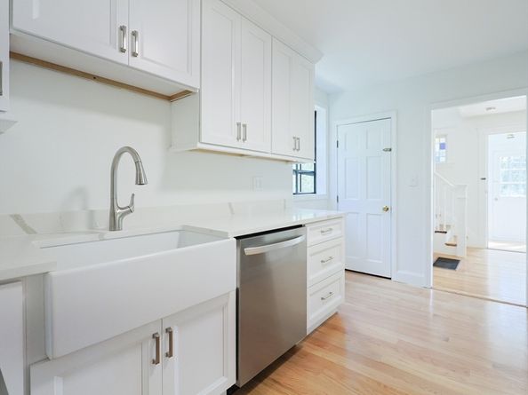 48 William St, Newton MA 02465