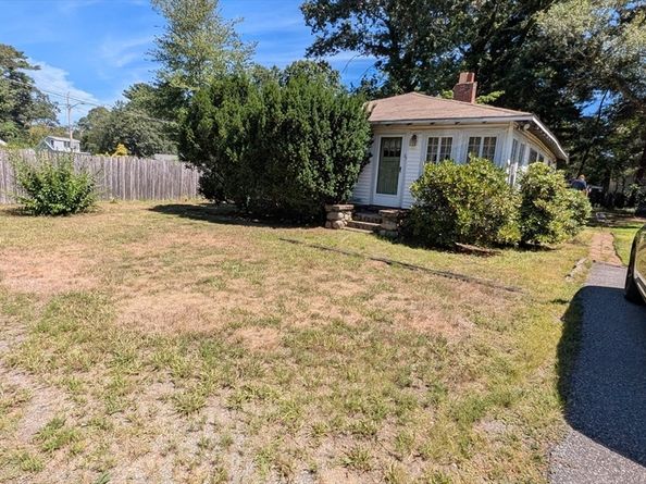 23 Pondview Ave, Pembroke MA 02359