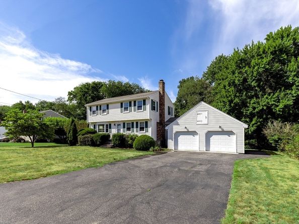 20 Barbara Circle, Woburn MA 01801