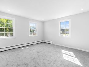 20 Barbara Circle, Woburn MA 01801
