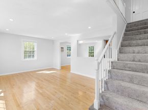 20 Barbara Circle, Woburn MA 01801