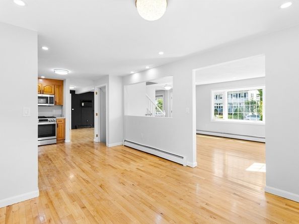 20 Barbara Circle, Woburn MA 01801