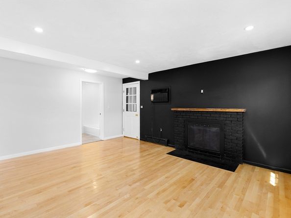 20 Barbara Circle, Woburn MA 01801