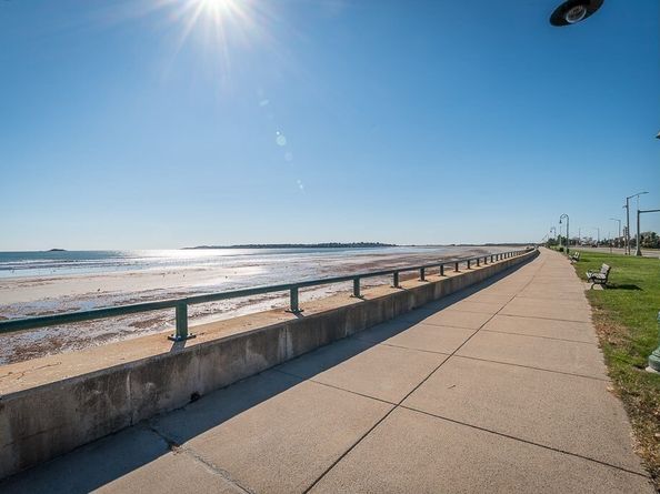 300 Lynn Shore Dr 807, Lynn MA 01902