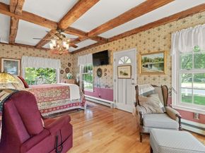 277 School St, Whitman MA 02382