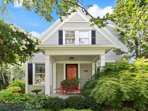 277 School St, Whitman MA 02382