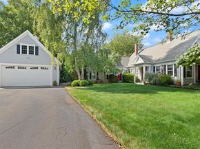 277 School St, Whitman MA 02382