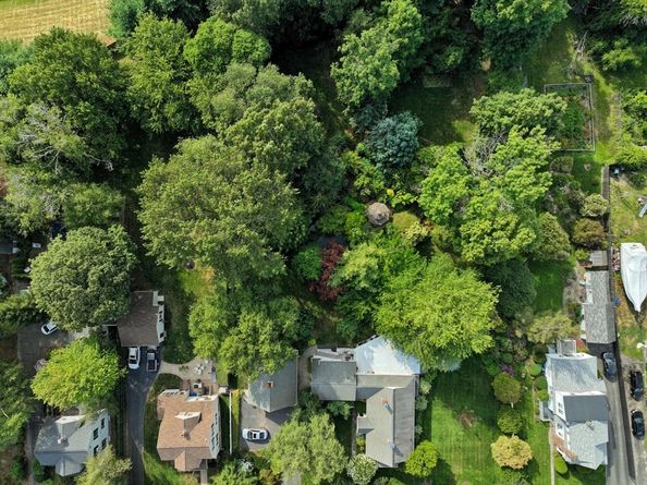 277 School St, Whitman MA 02382
