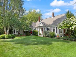 277 School St, Whitman MA 02382