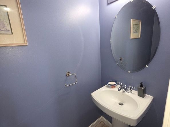 11 Orchard St, Tewksbury MA 01876