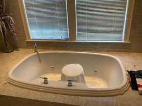 7 Homeland Cir, Saugus MA 01906