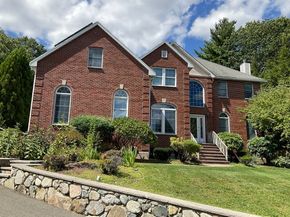 7 Homeland Cir, Saugus MA 01906