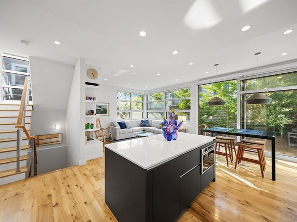 137 Walden St 137, Cambridge MA 02140
