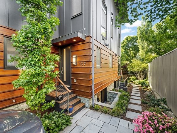 137 Walden St 137, Cambridge MA 02140