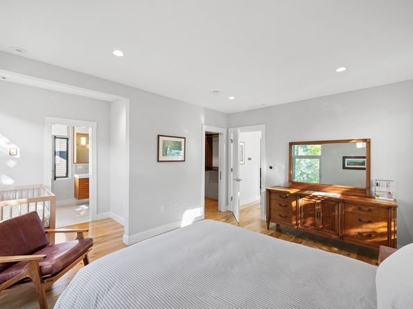 137 Walden St 137, Cambridge MA 02140