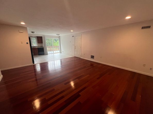 11 1/2 Carroll Rd. B, Grafton MA 01536