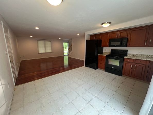 11 1/2 Carroll Rd. B, Grafton MA 01536