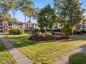 685 Oak St (Madrid Square) 1110, Brockton MA 02301