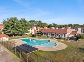 685 Oak St (Madrid Square) 1110, Brockton MA 02301