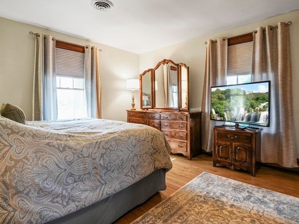 6 Tidd Ave, Woburn MA 01801