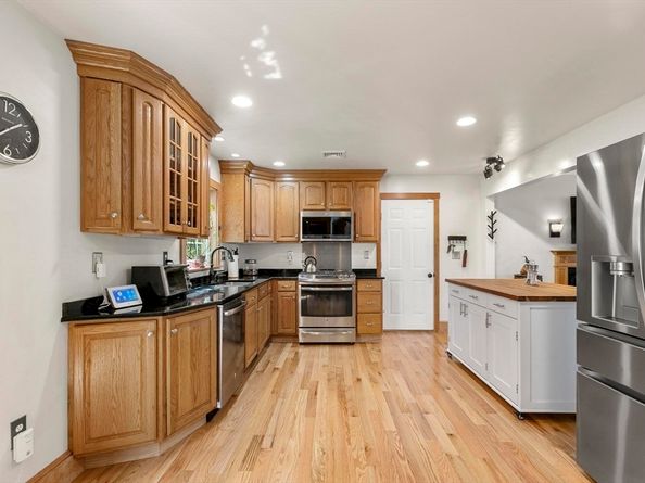 19 Quimby Avenue, Woburn MA 01801