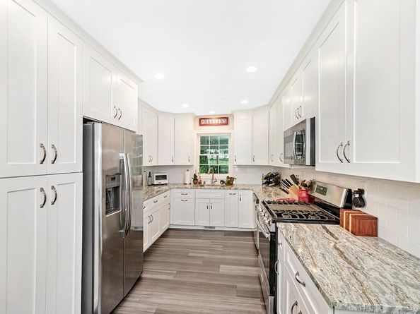 48 Old Elm St, Billerica MA 01862