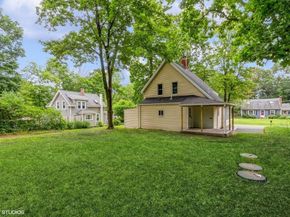 386 Matfield St, West Bridgewater MA 02379