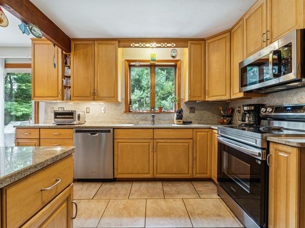 45 Carroll Road, Grafton MA 01536