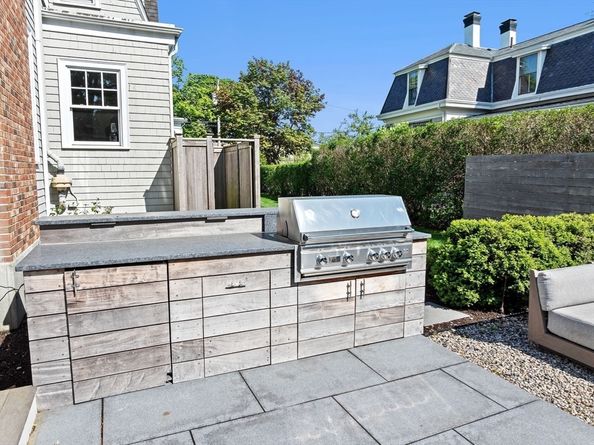 11 Beach St, Cohasset MA 02025