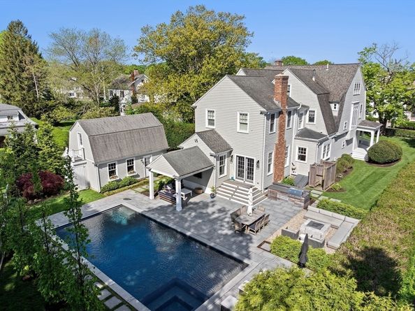 11 Beach St, Cohasset MA 02025