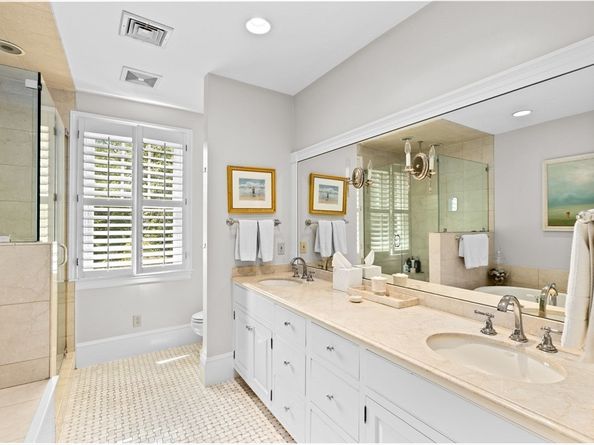 11 Beach St, Cohasset MA 02025